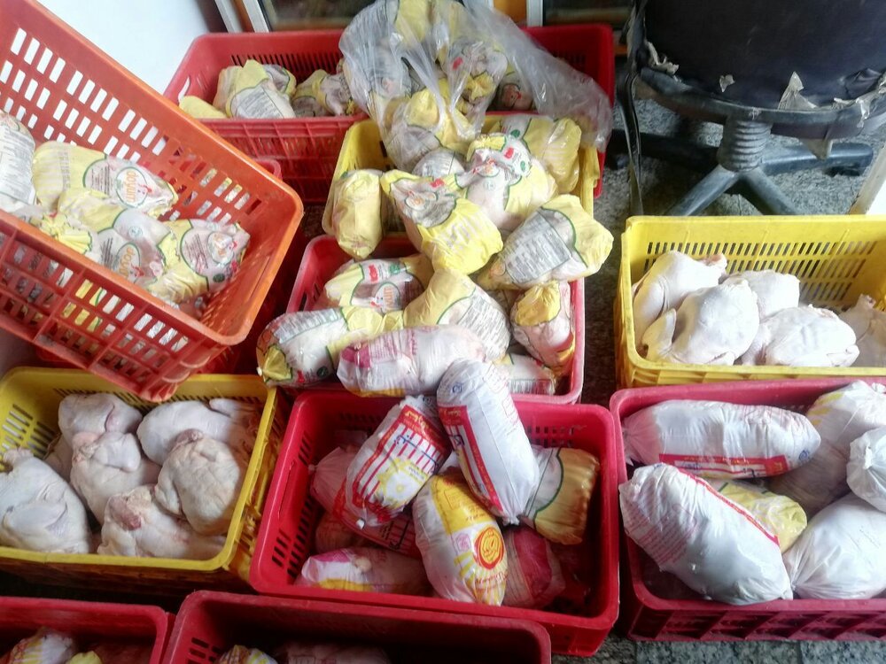 هر گونه افزایش قیمت مرغ در استان‌های مجاور، بازار توزیع تهران را مختل می‌کند