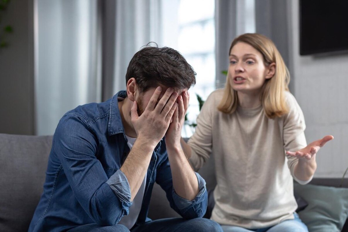 ۳ کاری که وقتی همسرتان به شما دروغ می‌گوید باید انجام دهید