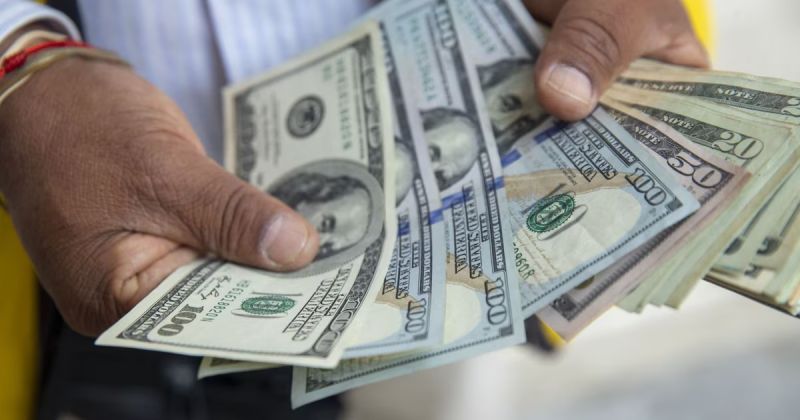 پیش‌ بینی قیمت دلار تا پایان سال 1404